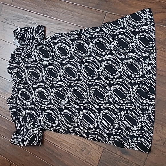 NWT Chico's Black Dress with white & tan design size 4 (20) - Picture 3 of 10